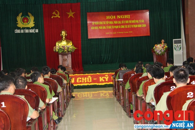 Toàn cảnh Hội nghị