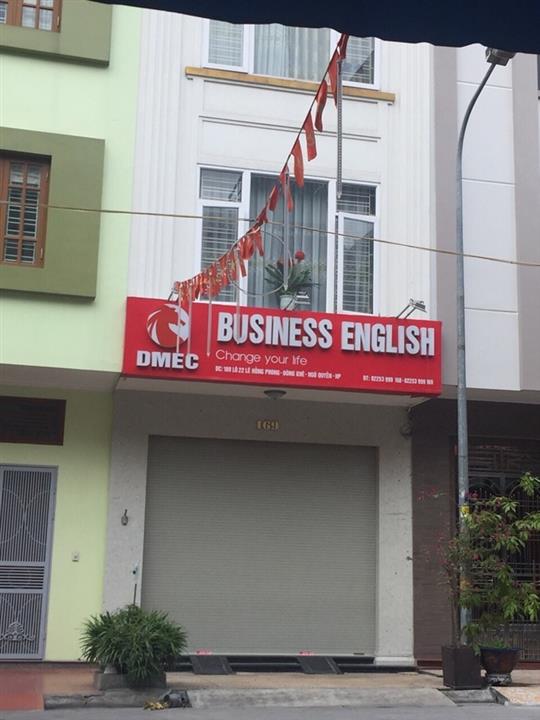 Căn nhà Đạm Thu Nhạn thuê gắn biển Trung tâm ngoại ngữ luôn đóng cửa im ỉm.
