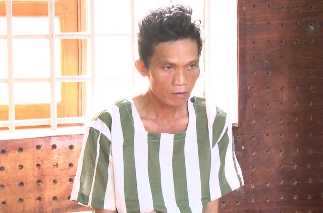 Bắt tạm giam nghịch tử sát hại cha mẹ ruột