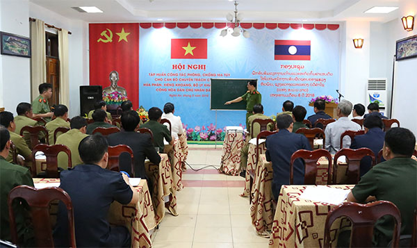 Tập huấn công tác phòng chống ma túy cho các tỉnh của Lào giáp biên giới Việt Nam