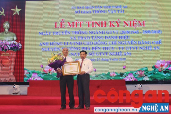 Mít tinh kỷ niệm Ngày truyền thống ngành GTVT