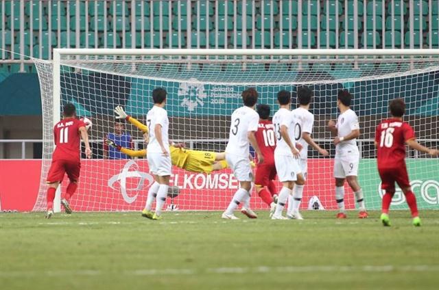 Thủ tướng động viên Đội tuyển Olympic Việt Nam 'Bại không nản'
