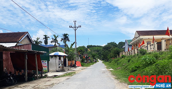 Tái định cư thủy điện, hơn 10 năm vẫn 'khát' hạ tầng