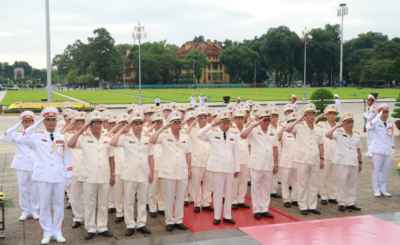 Bộ Công an viếng Chủ tịch Hồ Chí Minh và tưởng niệm các Anh hùng liệt sỹ