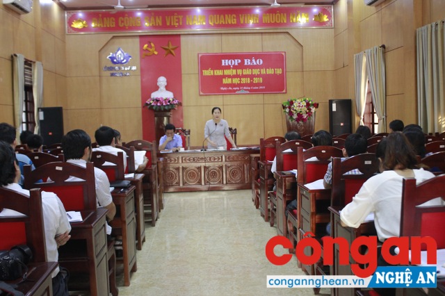 Toàn cảnh buổi Họp báo