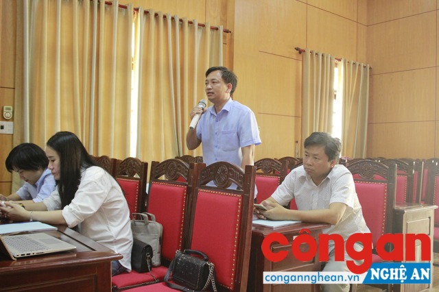 Vấn đề luân chuyển giáo viên từ THCS xuống Tiểu học được nhiều đại diện các cơ quan thông tấn, báo chí đóng chân trên địa bàn quan tâm