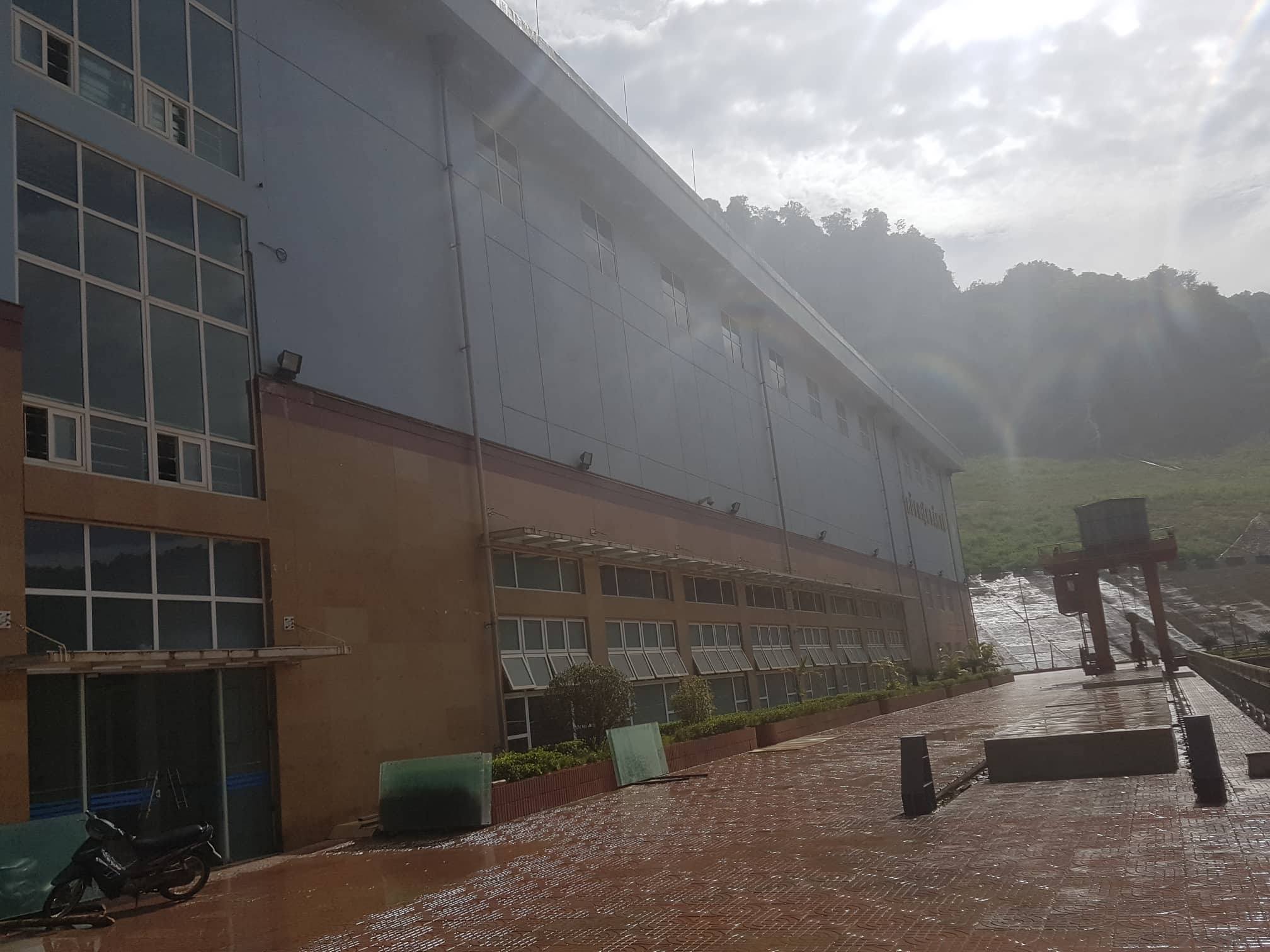Khu vực nhà máy