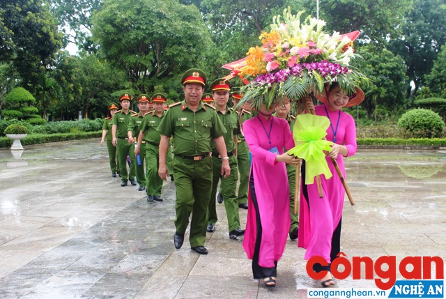 Các hoạt động về nguồn thường xuyên được lãnh đạo đơn vị triển khai, góp phần giáo dục truyền thống cho CBCS