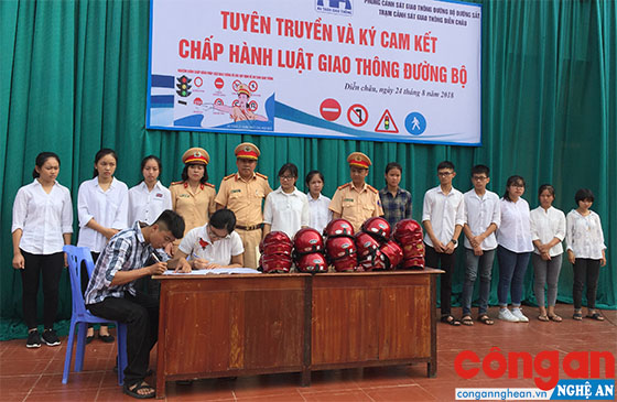 Tăng cường giáo dục pháp luật về an toàn giao thông trong trường học