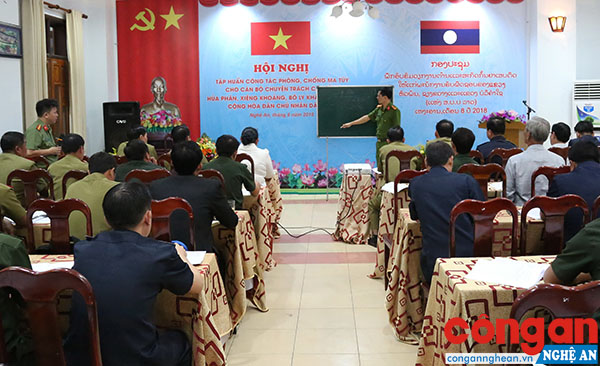 Công an Nghệ An phối hợp với các lực lượng tập huấn cho cán bộ Lào về công tác phòng, chống ma túy