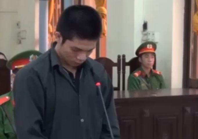 PHẪN NỘ: Cậu giở trò đồi bại với cháu gái