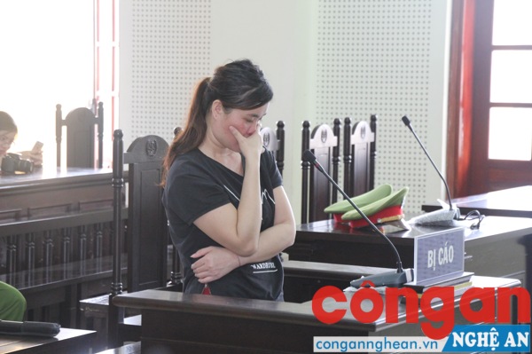 Bán ma túy, bị lừa tiền giả