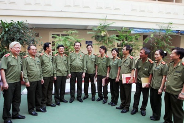 Bộ trưởng Trần Đại Quang cũng luôn dành sự quan tâm đối với công tác tuyên truyền, báo chí trong lực lượng công an đặc biệt là Báo Công an nhân dân. Đồng chí luôn có những chỉ đạo sát sao trong công tác tuyên truyền pháp luật, đấu tranh với các thế lực thù địch tìm cách lợi dụng thông tin sai lệch để chống phá nhà nước Việt Nam.  Buổi thăm, làm việc của Đại tướng Trần Đại Quang diễn ra tại tòa soạn Báo CAND nhân dịp kỷ niệm 67 năm ngày Báo CAND phát hành số đầu tiên  (1/11/1946 - 1/11/2013)