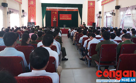 Toàn cảnh hội nghị diễn đàn Công an lắng nghe ý kiến nhân dân