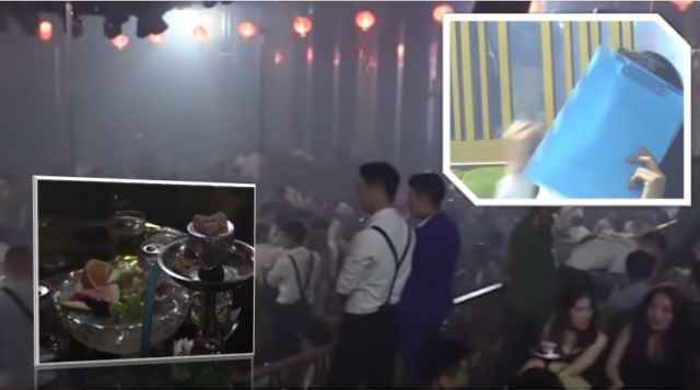 Quán ăn nhưng lại biến thành vũ trường và múa cột