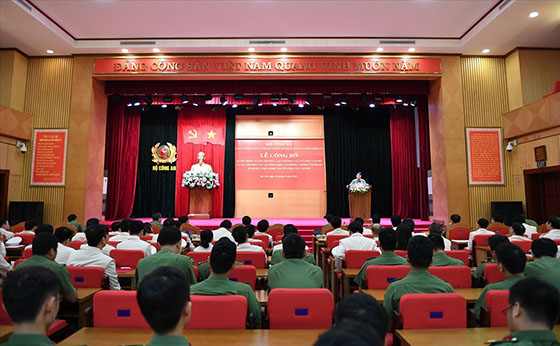 Toàn cảnh Lễ công bố.