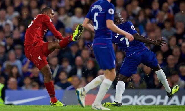 Daniel Sturridge mất 3 phút vào sân từ ghế dự bị ghi bàn tuyệt đẹp kiếm 1 điểm cho Liverpool