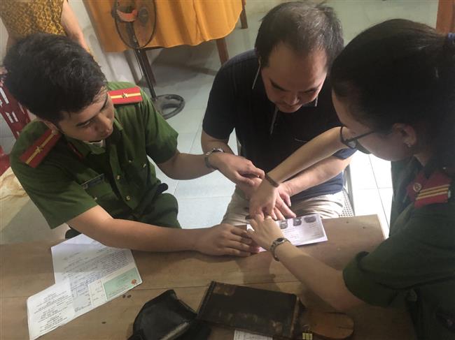 Công an TP Vinh: Đến tận nhà làm CMND cho người dân