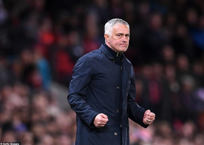 Mourinho có chiến thắng khi cuộc khủng hoảng của Man Utd đã vào giai đoạn trầm trọng nhất.