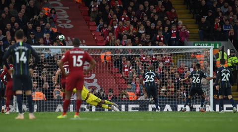 Mahrez sút hỏng 11 m