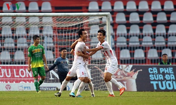 13. Nam Định | Hiệu số: -12 | Điểm: 24 (Đá play-off với Hà Nội B)