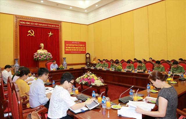 Toàn cảnh cuộc họp.
