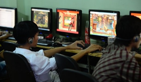 Trộm cắp lấy tiền 'nâng cấp' nhật vật trong game