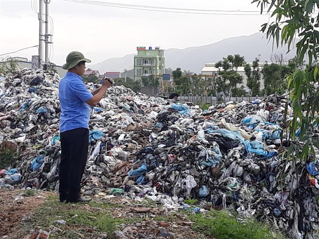 Rác thải gây ô nhiễm môi trường