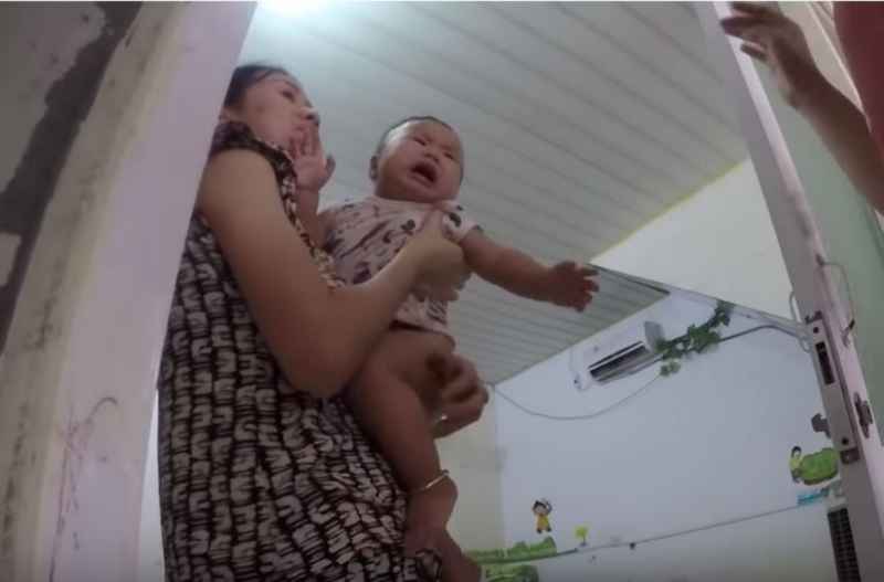 HÚ HỒN: Dịch vụ trông trẻ mất an toàn tại các khu công nghiệp