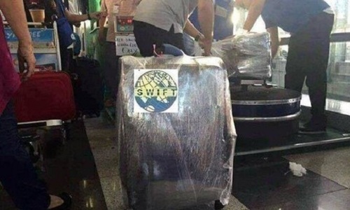 Mê 'quà khủng', một phụ nữ bị lừa hàng trăm triệu đồng