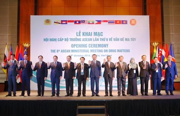 Các đại biểu tại Hội nghị.