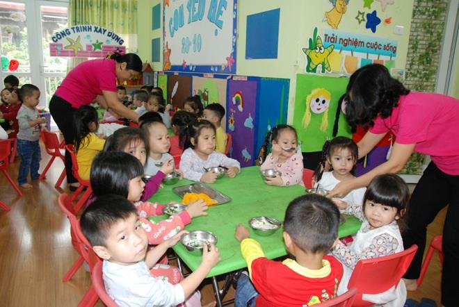 Lo ngại từ bếp ăn học đường: Đừng giao hết trách nhiệm cho nhà cung ứng