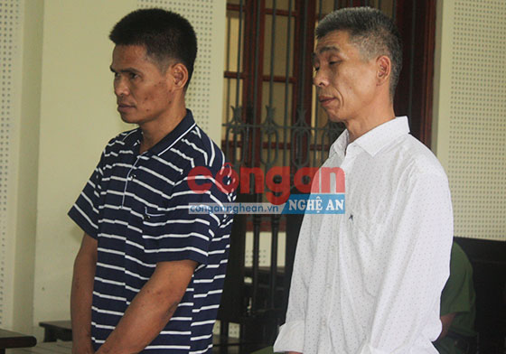 Góp tiền mua ma túy, 2 con nghiện lĩnh án 18 năm tù