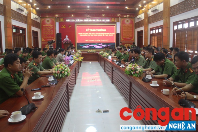 Toàn cảnh buổi lễ trao thưởng