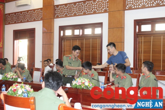 Phần thi Đuổi hình bắt chữ nhận được sự hưởng ứng nhiệt tình của các khán giả