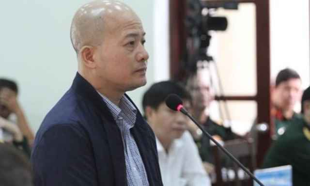 Út 'trọc' nộp nhiều bằng khen, giấy khen làm tình tiết giảm nhẹ