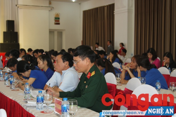 Hội thảo thu hút các bạn học sinh, sinh viên, các giảng viên, giáo viên chuyên ngành Sử học đến tham dự
