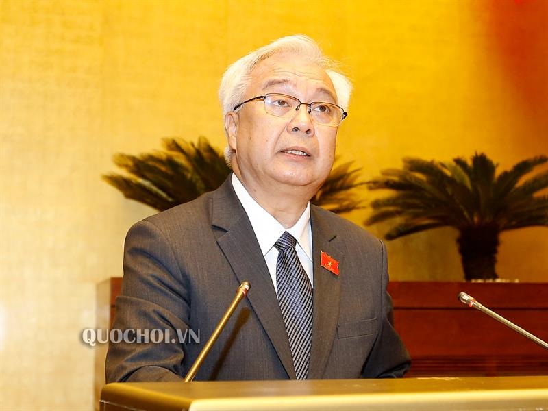 Chủ nhiệm Ủy ban VH, GD, TN, TN & NĐ Phan Thanh Bình phát biểu