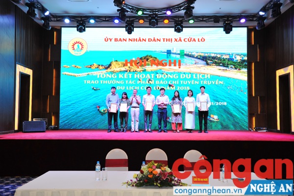 Tổng kết hoạt động du lịch và trao thưởng tác phẩm báo chí tuyên truyền về Cửa Lò năm 2018