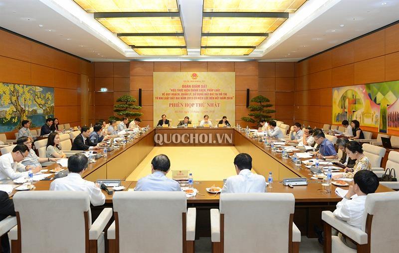 Toàn cảnh phiên họp