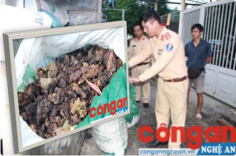Thu giữ 1 tấn mỡ động bốc mùi hôi thối
