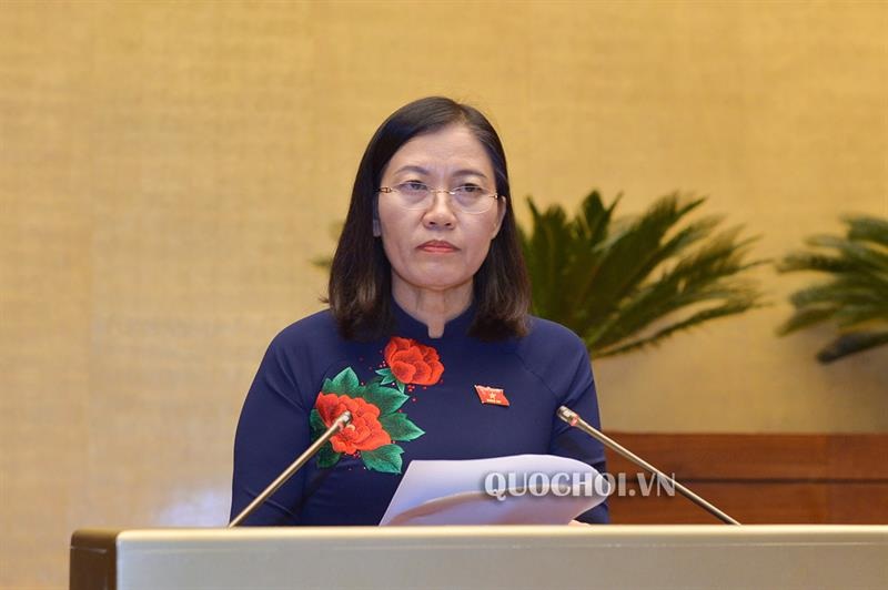Chủ nhiệm Ủy ban Tư pháp của Quốc hội Lê Thị Nga trình bày Báo cáo giải trình tiếp thu ý kiến đại biểu Quốc hội về dự thảo Luật Đặc xá (sửa đổi)
