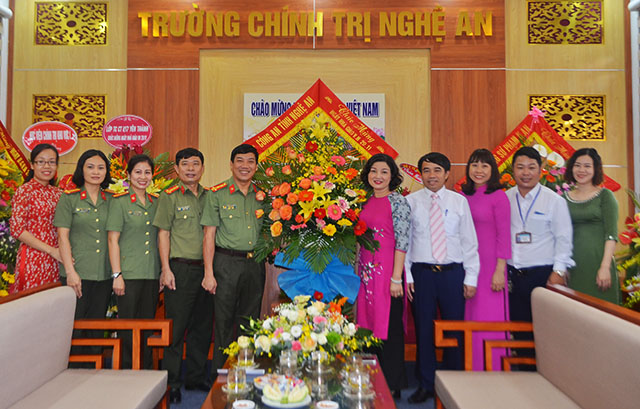 Tại Trường Chính trị Nghệ An