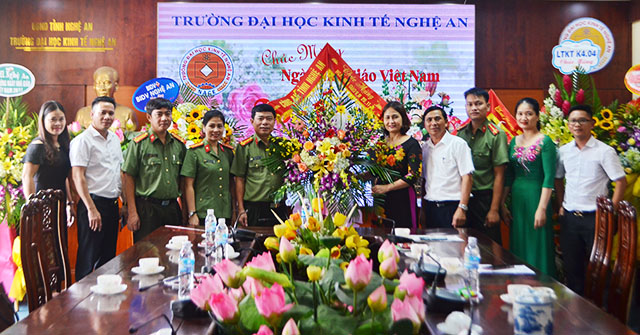 Tại Trường ĐH Kinh tế Nghệ An
