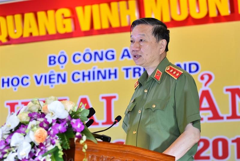 Phát huy vai trò của đội ngũ nhà giáo CAND trong xây dựng lực lượng Công an đủ phẩm chất, năng lực và uy tín, ngang tầm nhiệm vụ