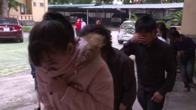 Nhóm thanh niên thuê khách sạn 'mở tiệc' ma túy