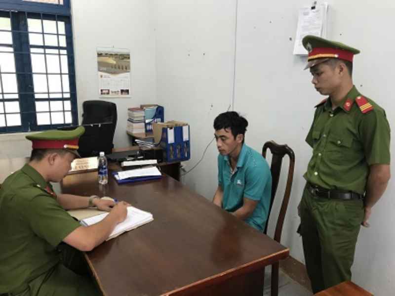 Nhiều lần trộm cà phê của chủ nhà mang đi bán