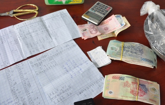 Triệt xoá tụ điểm số đề