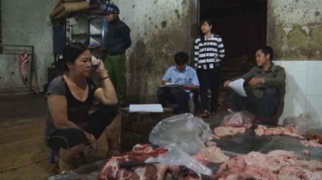 Phát hiện cơ sở giết mổ heo lậu