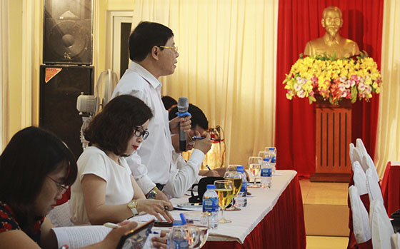 Đại diện các cơ quan báo chí phát biểu tại buổi họp báo